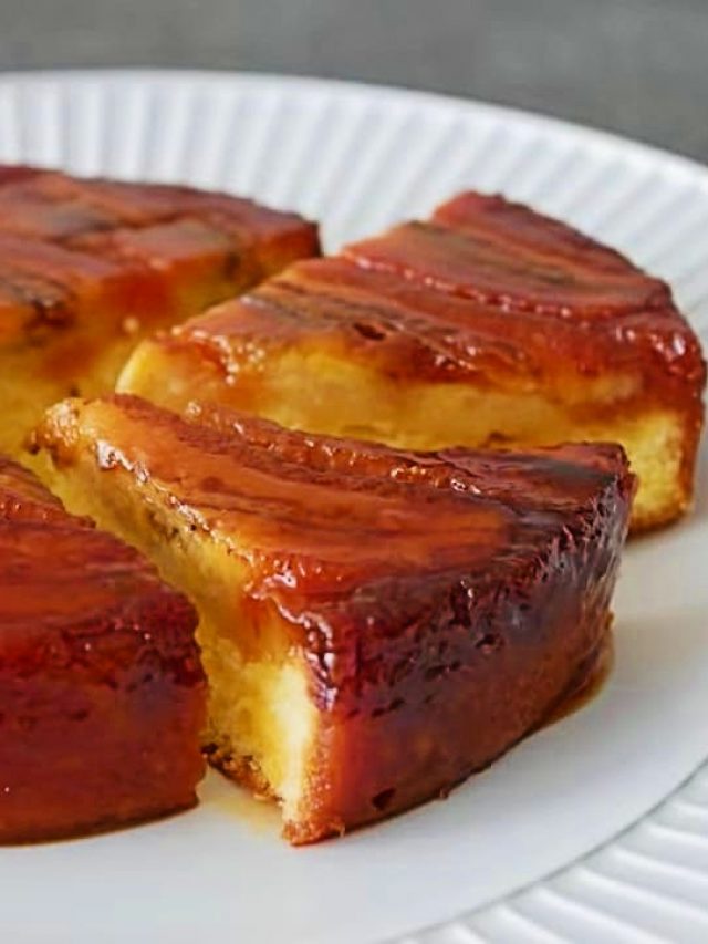 Bolo de banana caramelada